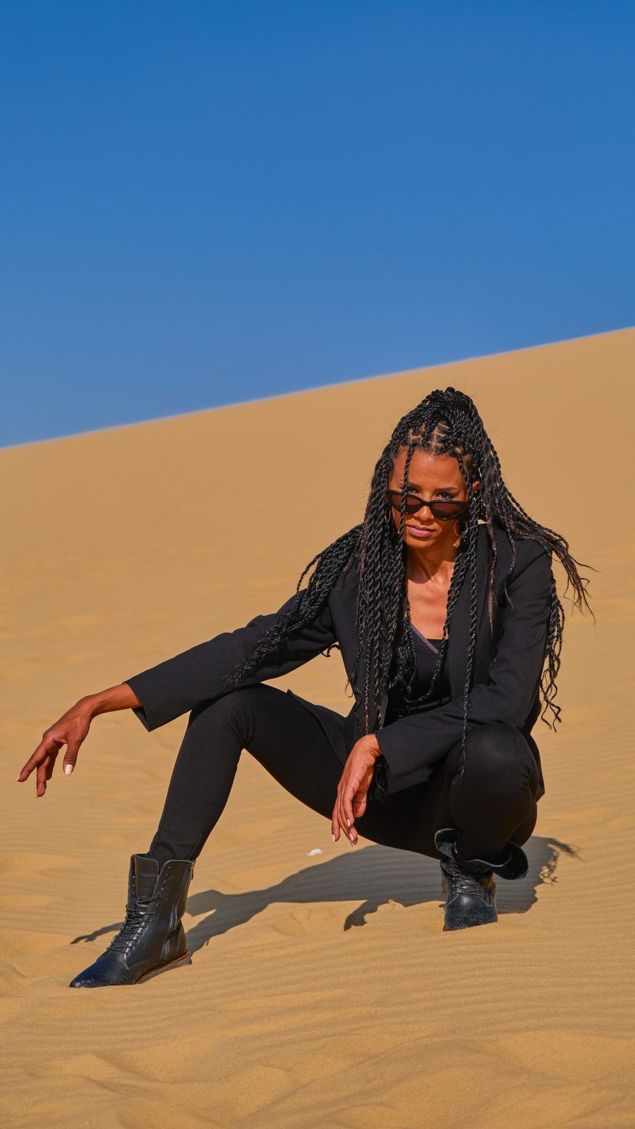 Dancing with the Dunes – lifestyle portraits photography by Amr El Hadeka, image 6 of 22