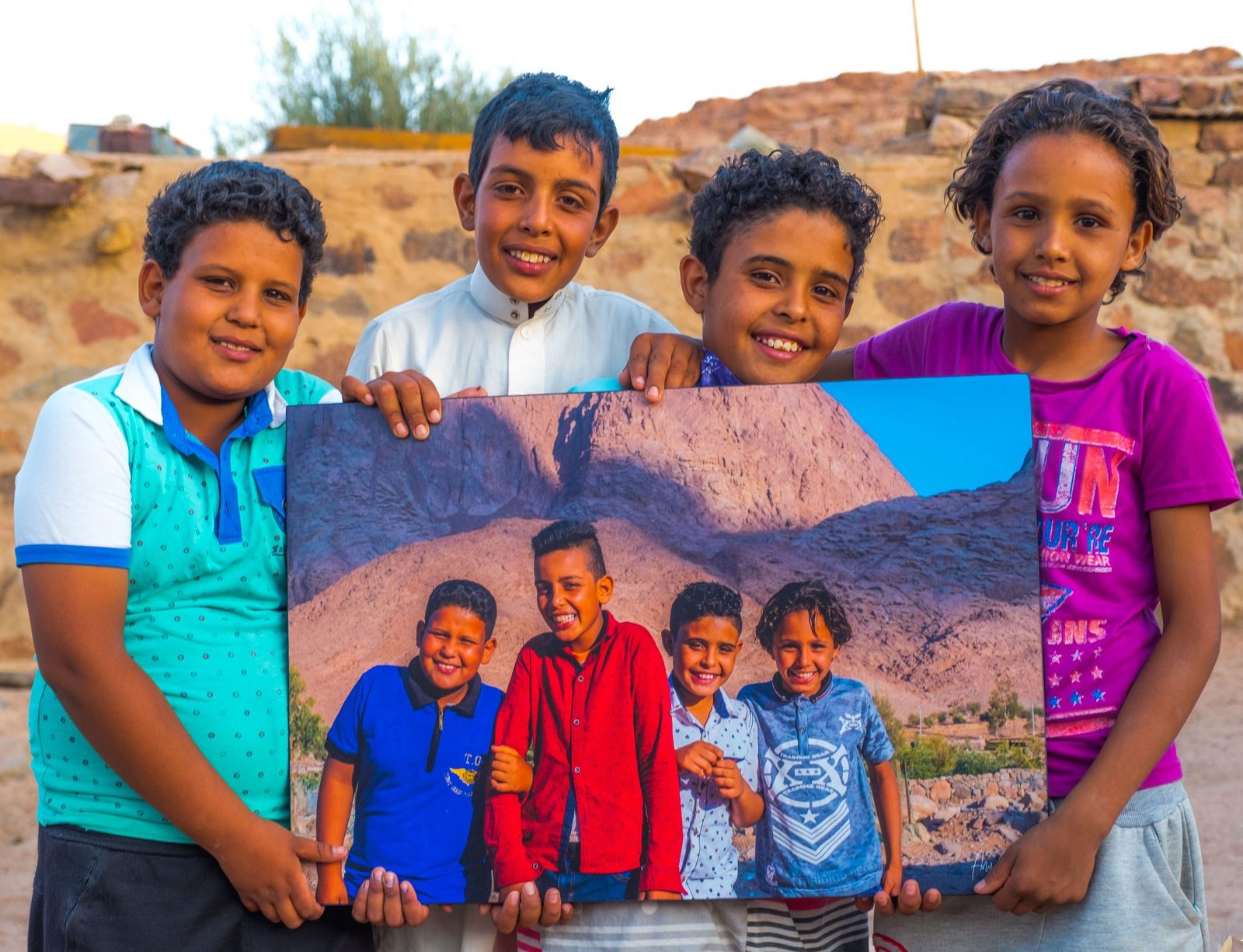 Make Someone Happy – travel portraits photography by Amr El Hadeka, image 6 of 8